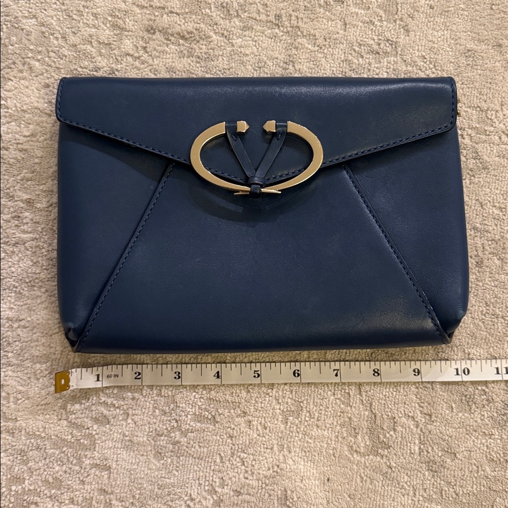 Valentino Garavani Navy Blue Clutch with Gold Chain - Picture 5 of 10